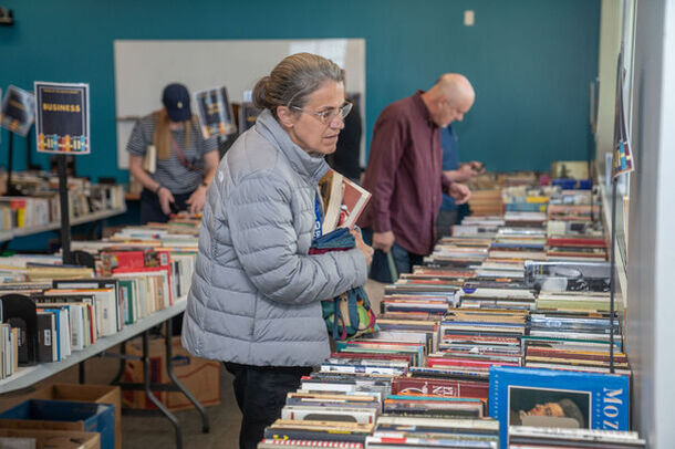 Booksale smallforsocial 40